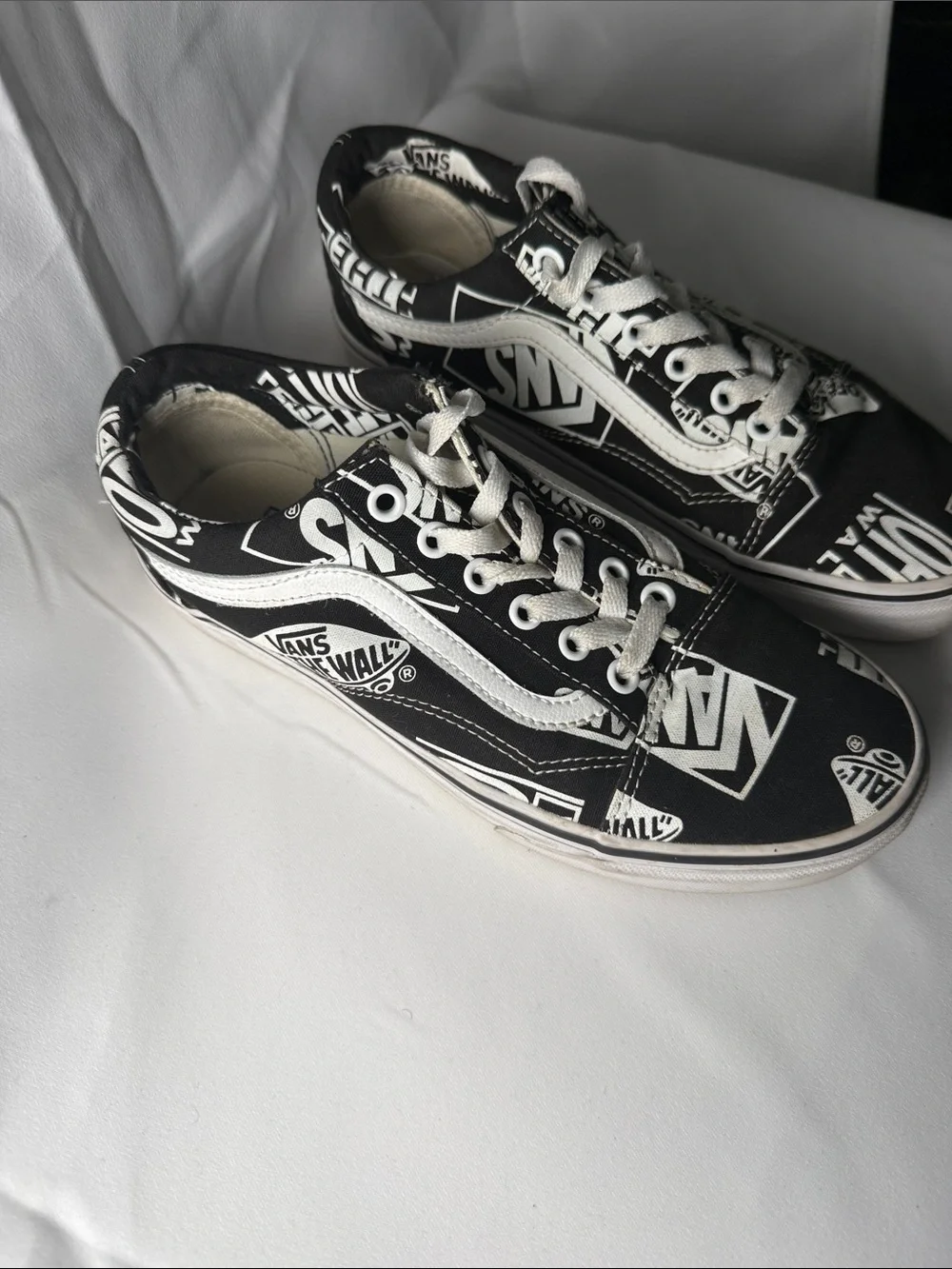 VANS Black and White Graphic Low-Top Sneakers